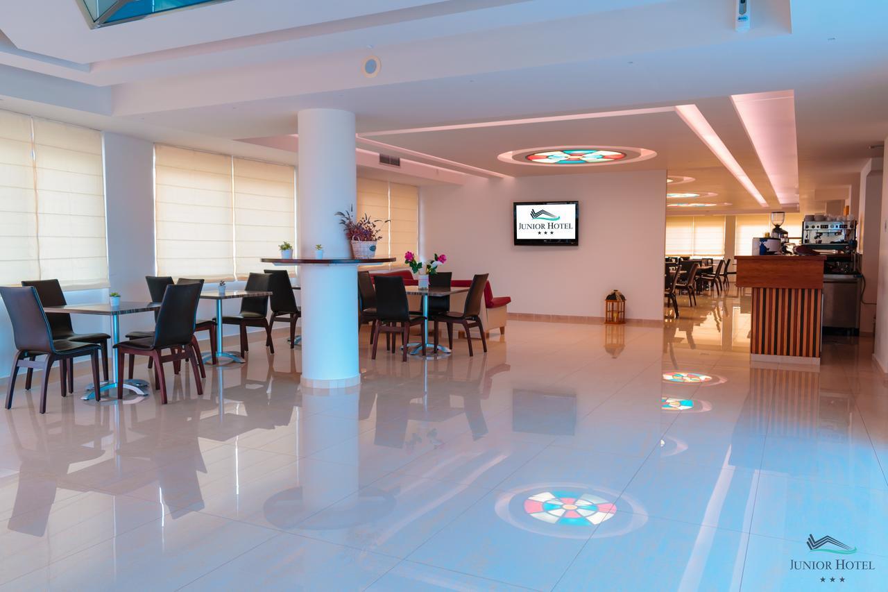Junior Hotel Iria Extérieur photo
