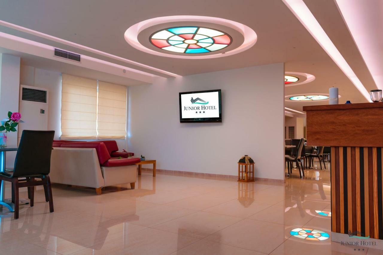 Junior Hotel Iria Extérieur photo